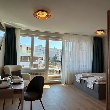 Skyway By Nightspace- Modern Apartamento Sofía