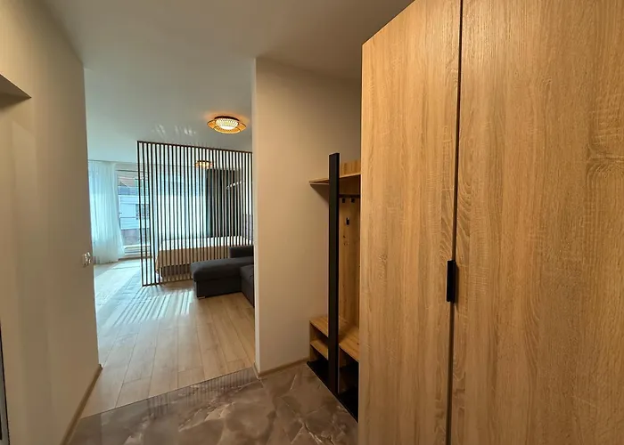 Skyway By Nightspace- Modern Apartamento Sofía