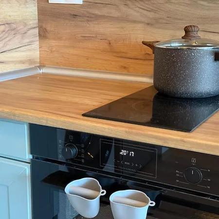 Apartment Skyway By Nightspace- Modern *