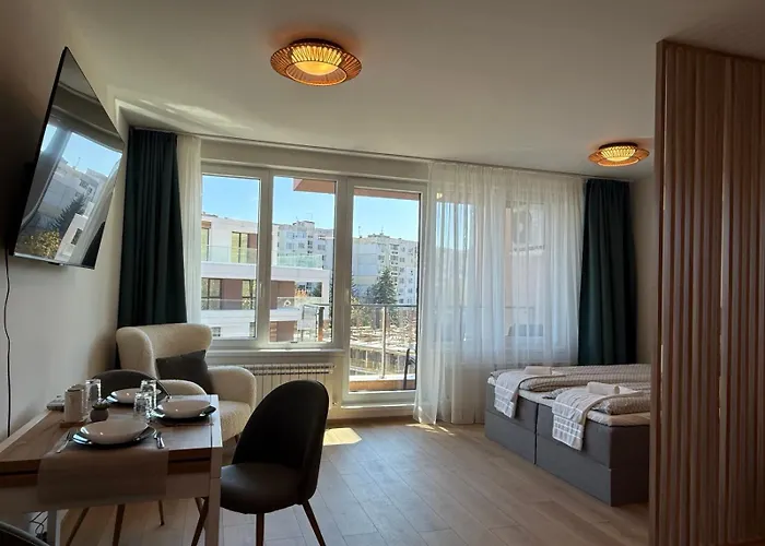 Skyway By Nightspace- Modern Apartamento Sófia